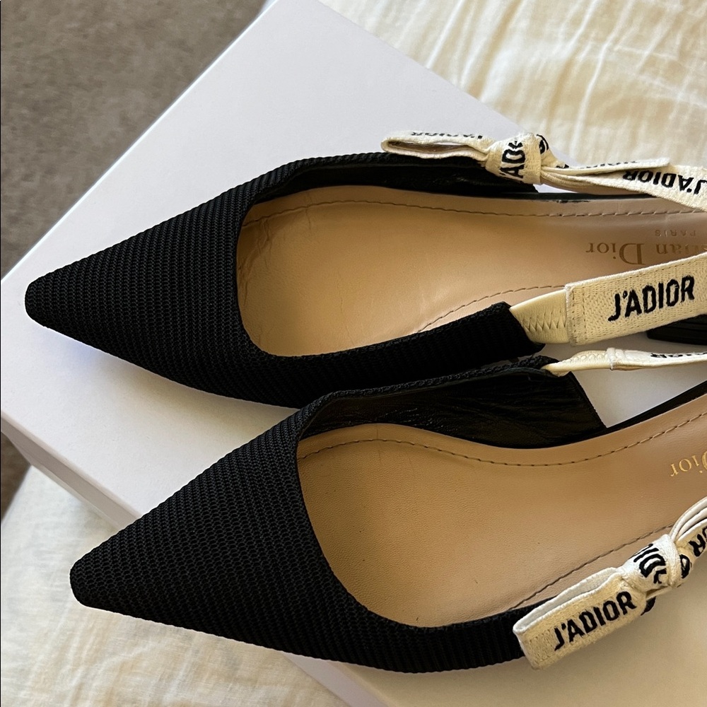 ‼️SOLD‼️ Dior Black Pointed-Toe Slingback Flats with Cream J'Adior Straps - Picture 3 of 13